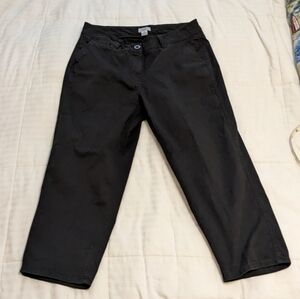 CROWN & Ivy Charlotte Capri black pants size 8 petite